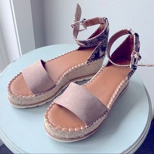 Universal Threads Snakeskin Platforms